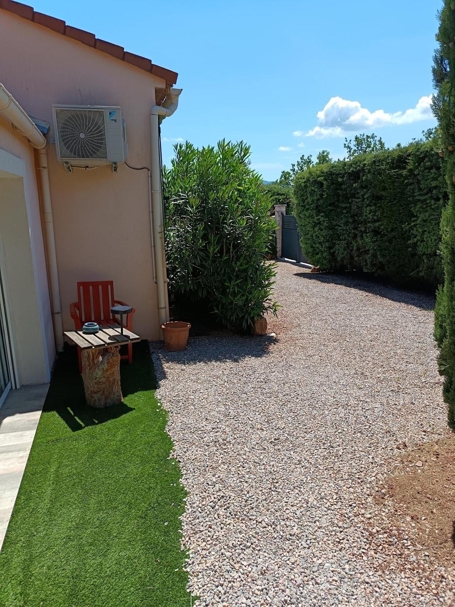 Chambre Le Luc En Provence Exteriér fotografie